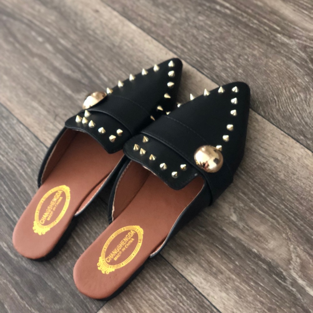 New  Boutique Studded Slip On Black Mules - Picture 7 of 8